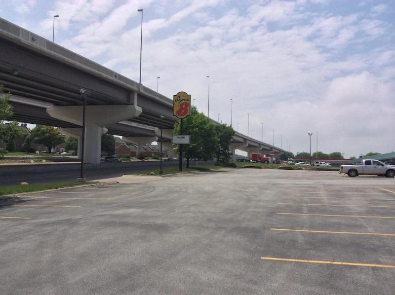 Super 8 By Wyndham Omaha/West Dodge Motel Exterior foto