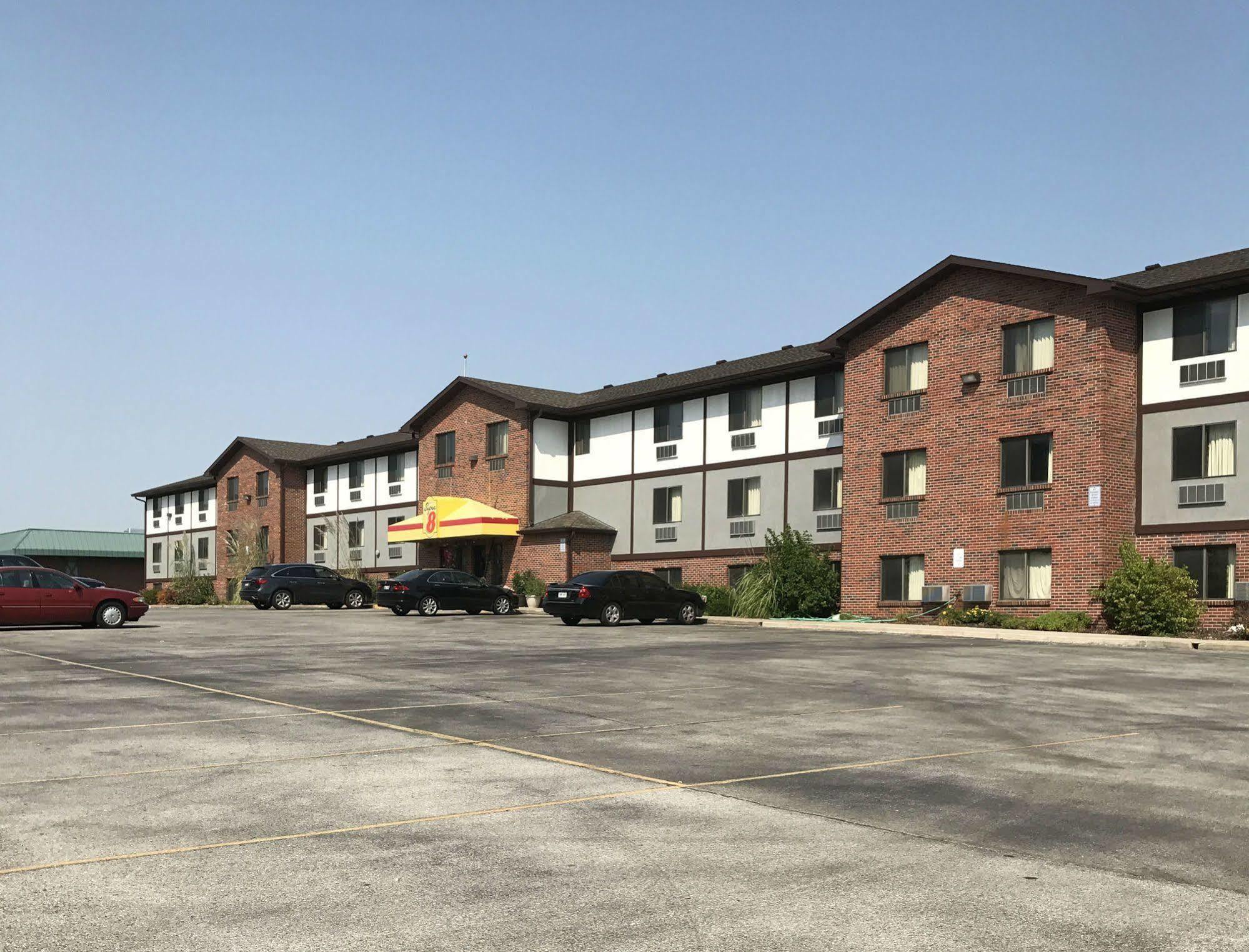 Super 8 By Wyndham Omaha/West Dodge Motel Exterior foto